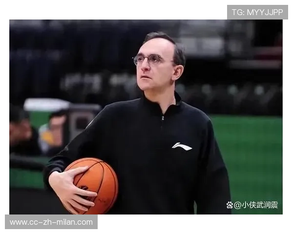 球员在训练中展现不俗状态赢得教练好评（456 ）